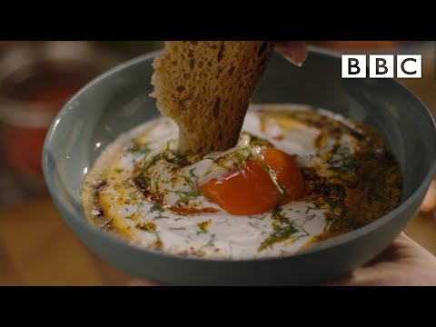 VIDEO: Nigella’s dreamy Turkish Poached Eggs – BBC (Gordon Ramsay Youtube)