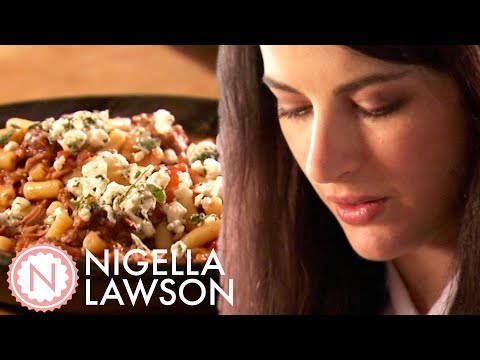 VIDEO: Nigella Lawson’s Greek Lamb Stew | Nigella Bites (Nigella Lawson Youtube)